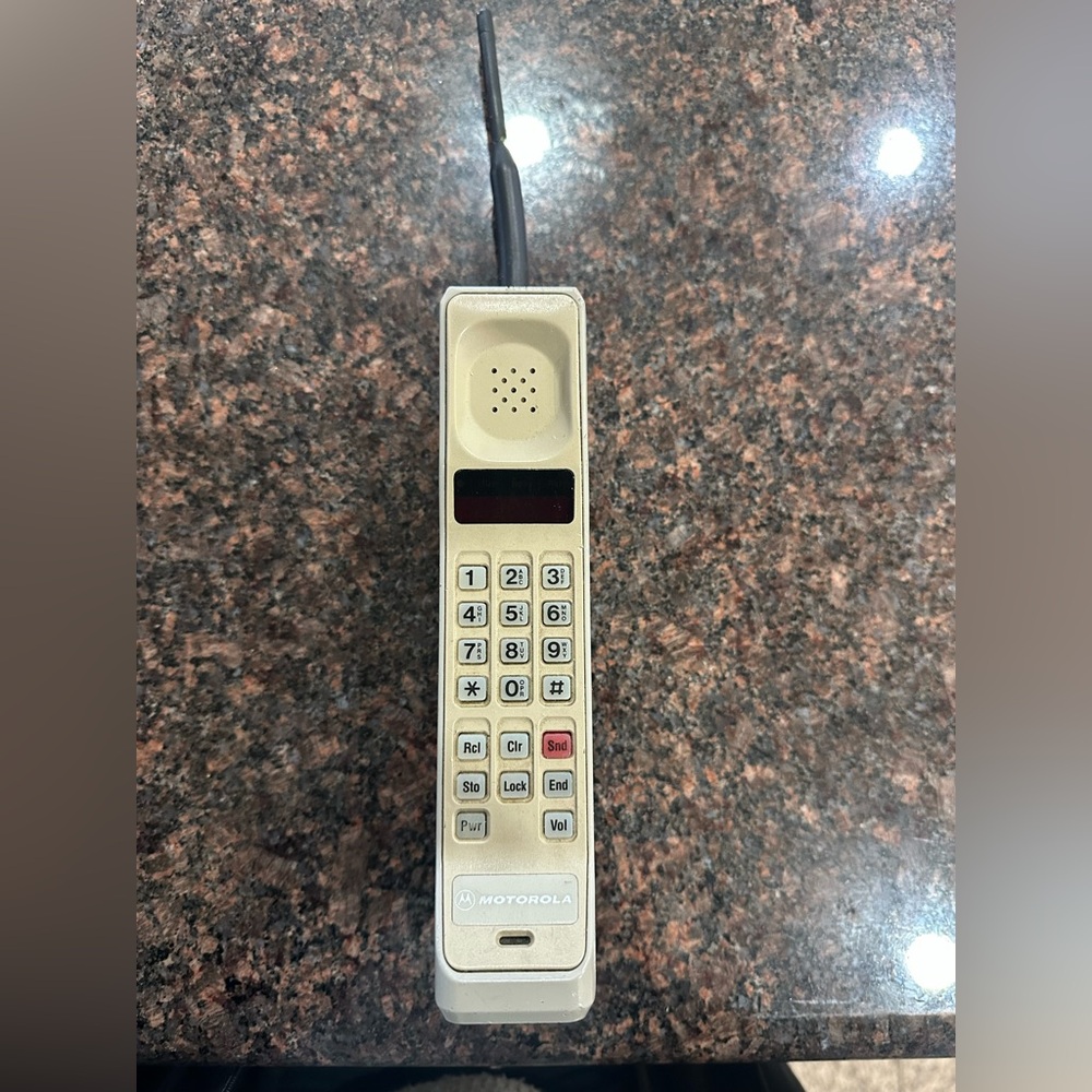 Vintage Motorola brick cell phone from the 1980’s.